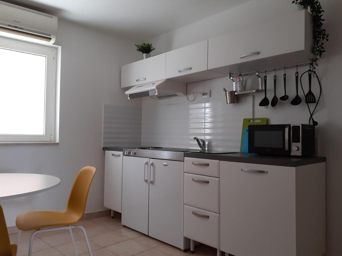 Apartment Zlata 라브 외부 사진