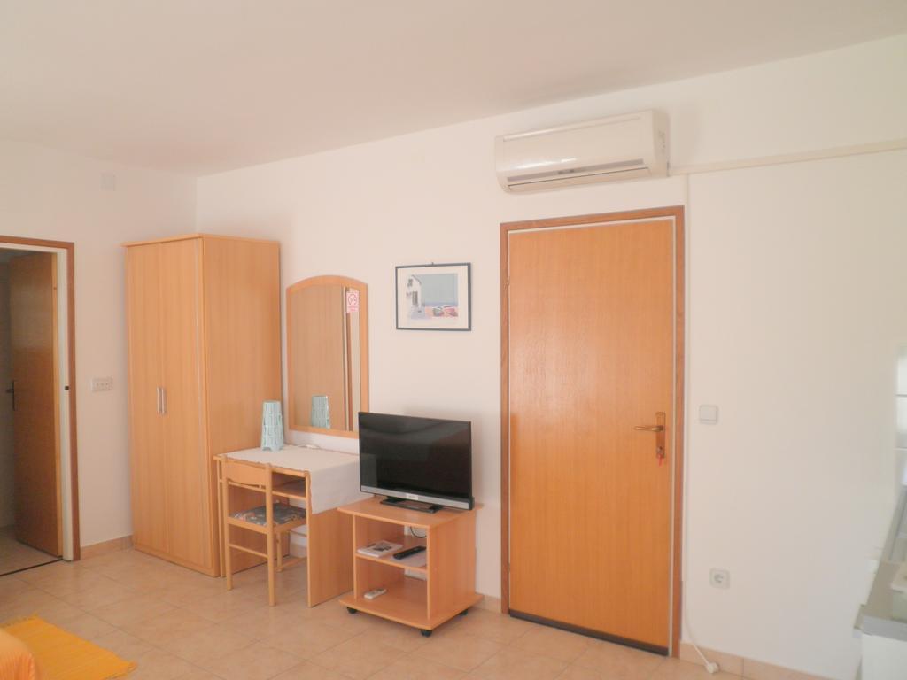 Apartment Zlata 라브 외부 사진